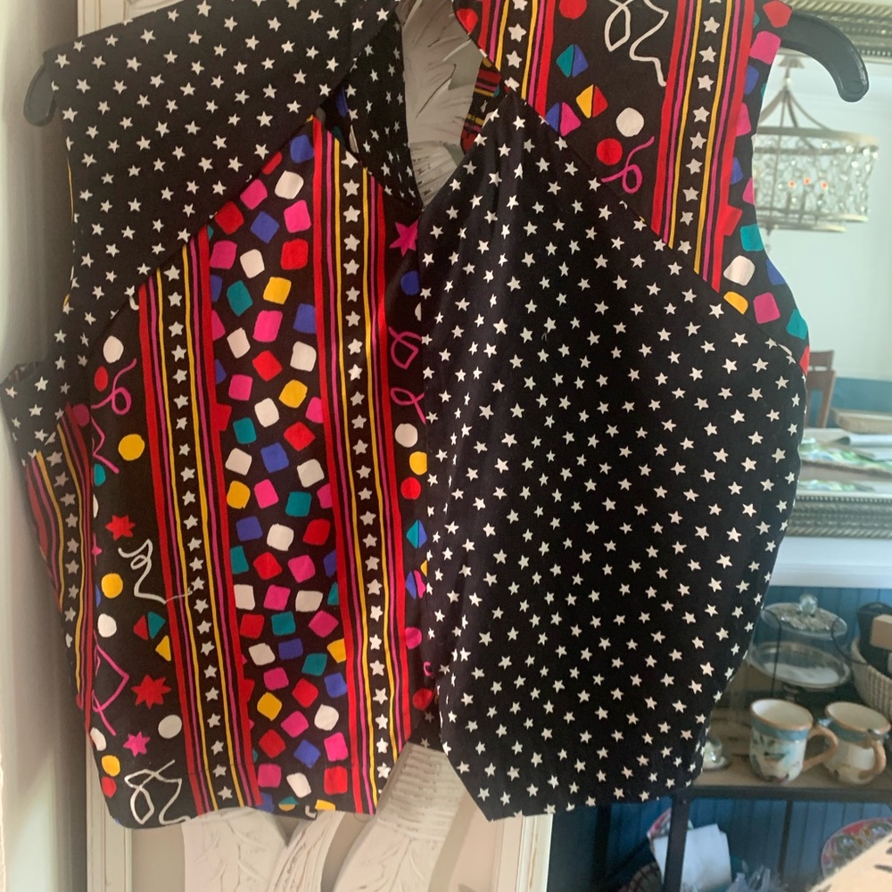 Colorful Geometric Women's Top - Picture 5 of 6